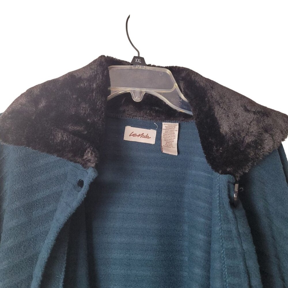 Le Moda Teal Cape With Faux Fur Collar & Button Closure - Picture 7 of 11